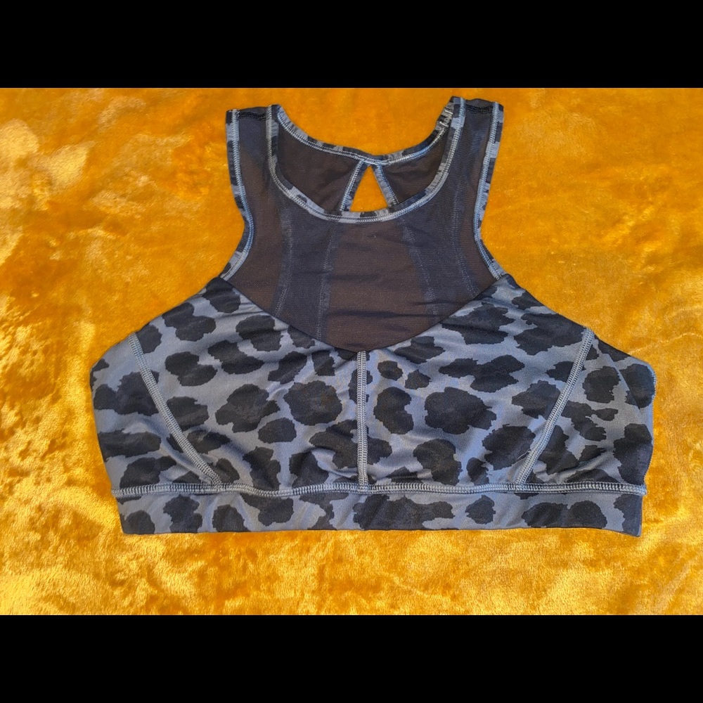 ::Sold:: Lululemon Sports Bra 10.